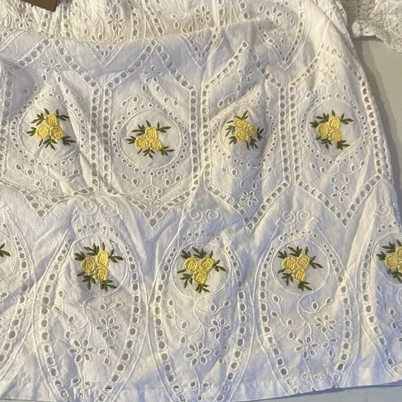 Anthropologie White Blouse with Yellow Floral Embroidery - Picture 11 of 11